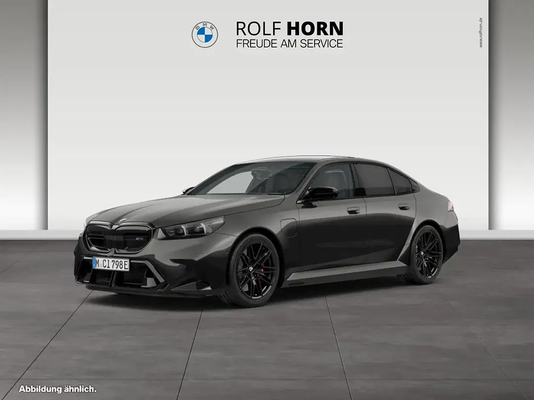 BMW M5 - Thumbnail 1