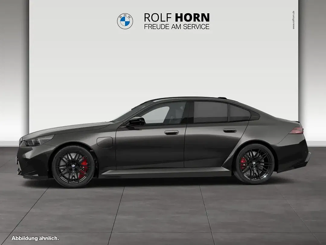 BMW M5 - Thumbnail 6