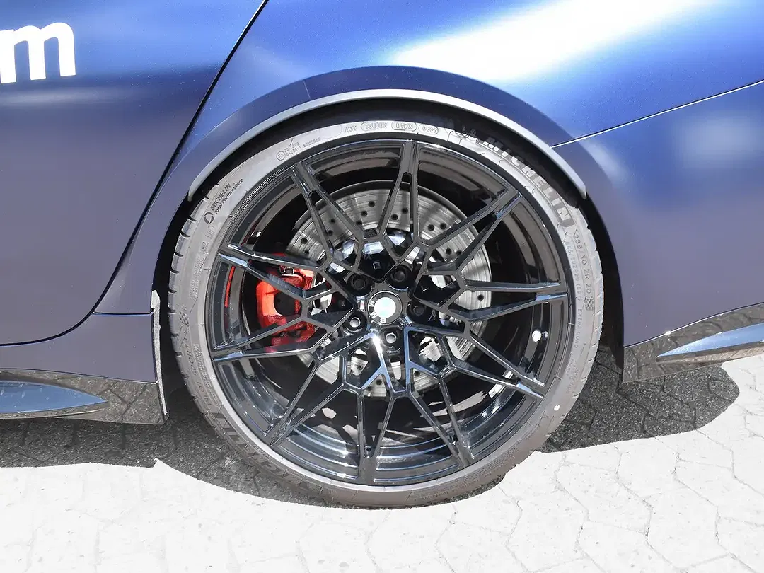BMW M3 - Thumbnail 4
