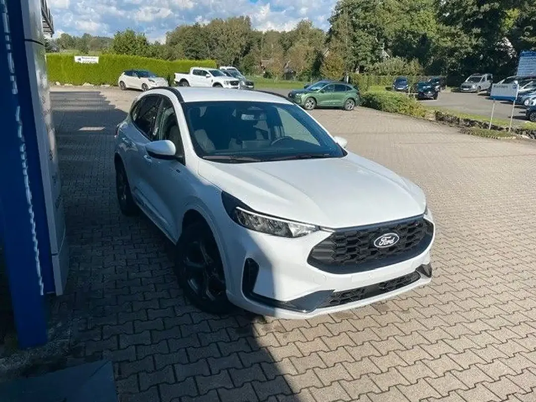 Ford Kuga - Thumbnail 3