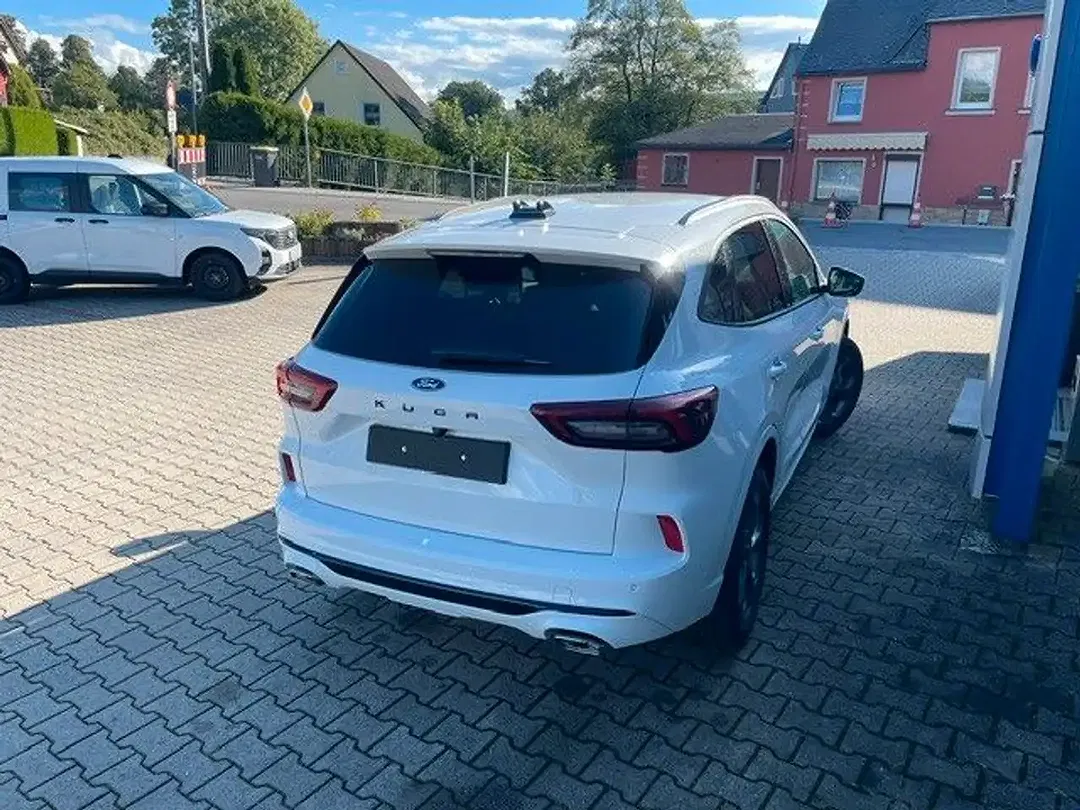 Ford Kuga - Thumbnail 4