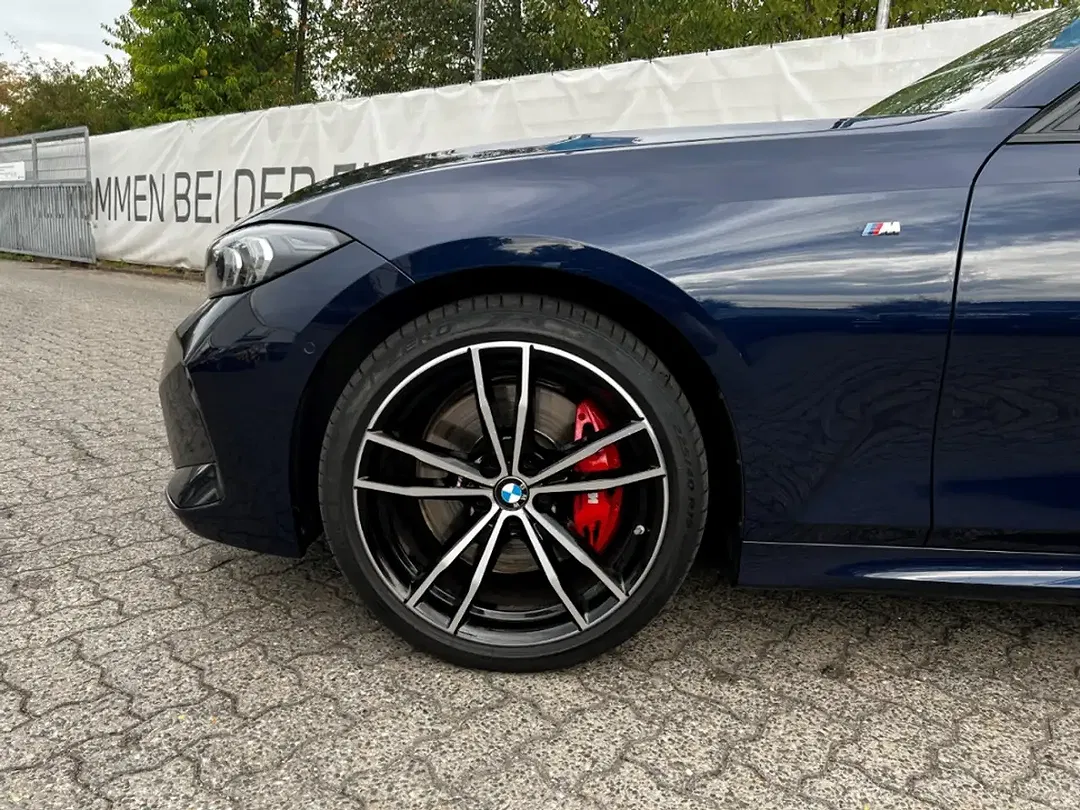 BMW 330 - Thumbnail 3