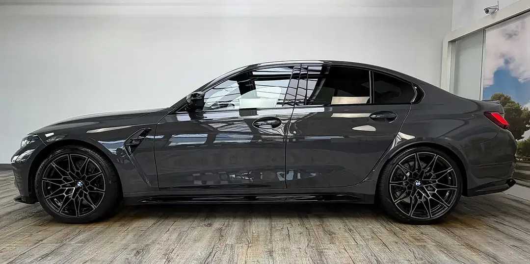 BMW M3 - Thumbnail 3