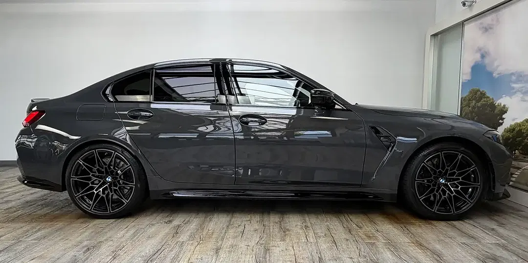 BMW M3 - Thumbnail 4