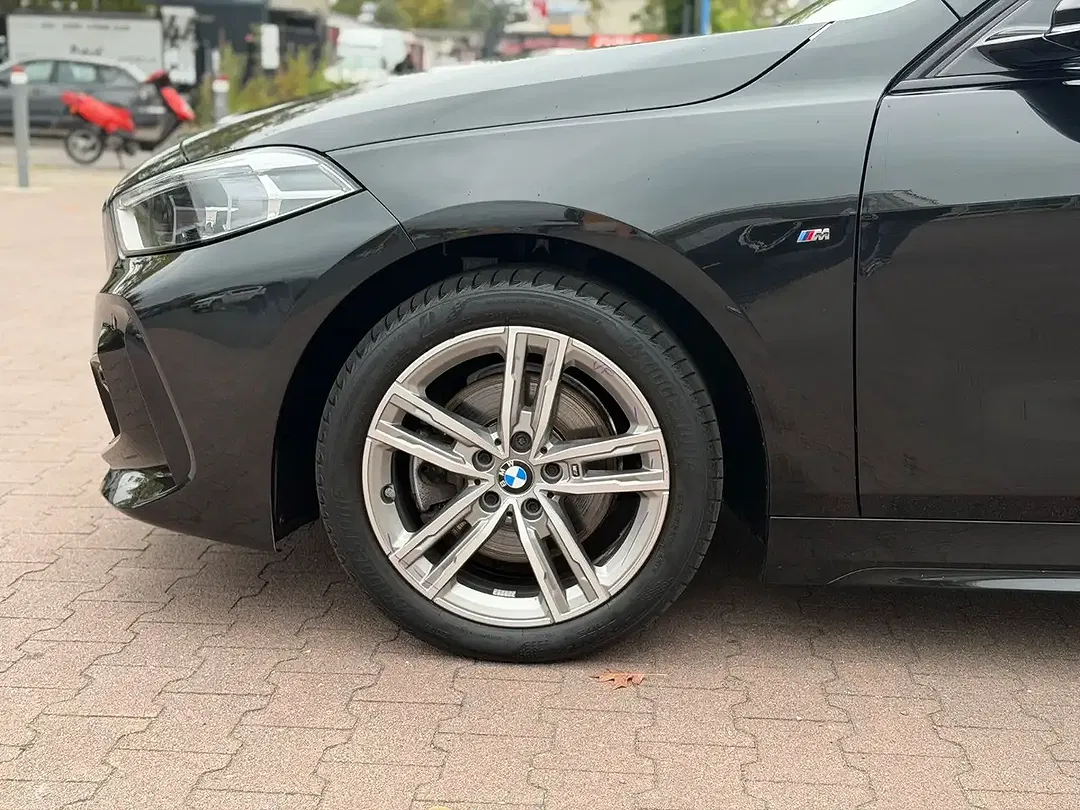 BMW 118 - Thumbnail 11