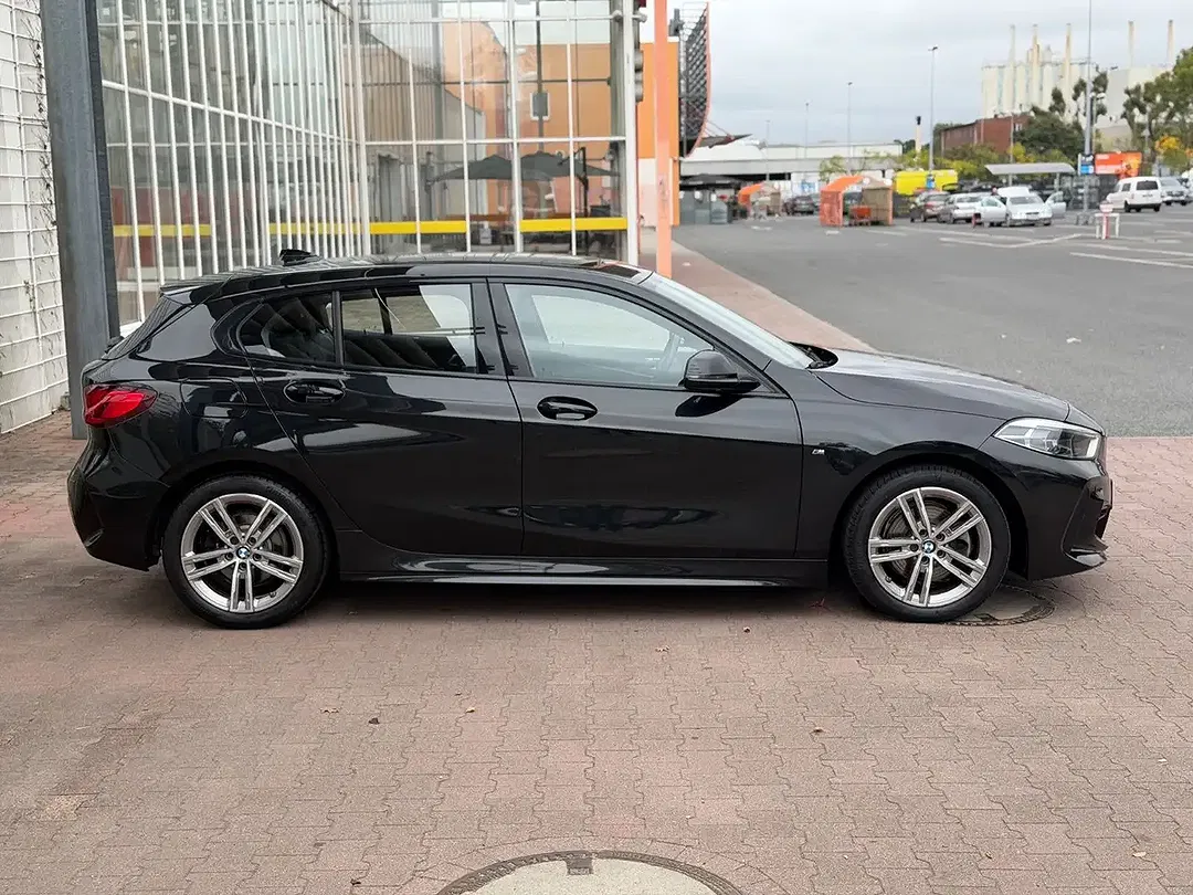 BMW 118 - Thumbnail 4