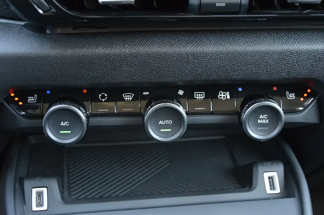 Citroen C4 - Thumbnail 14