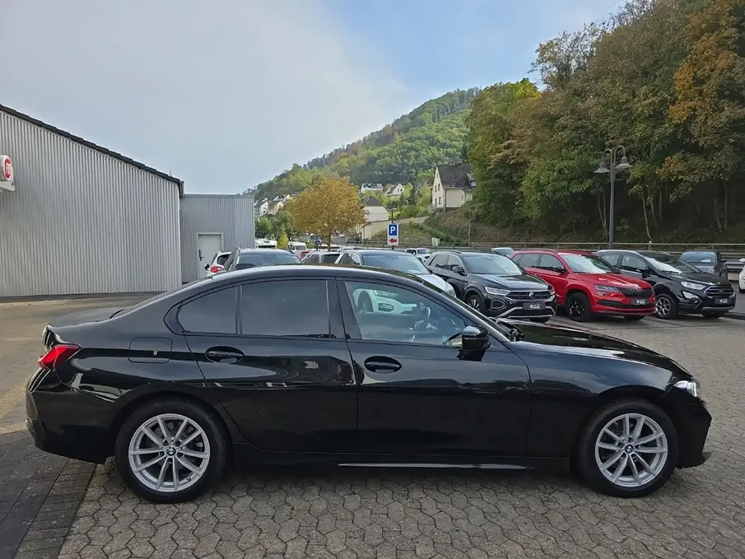 BMW 318 - Thumbnail 4