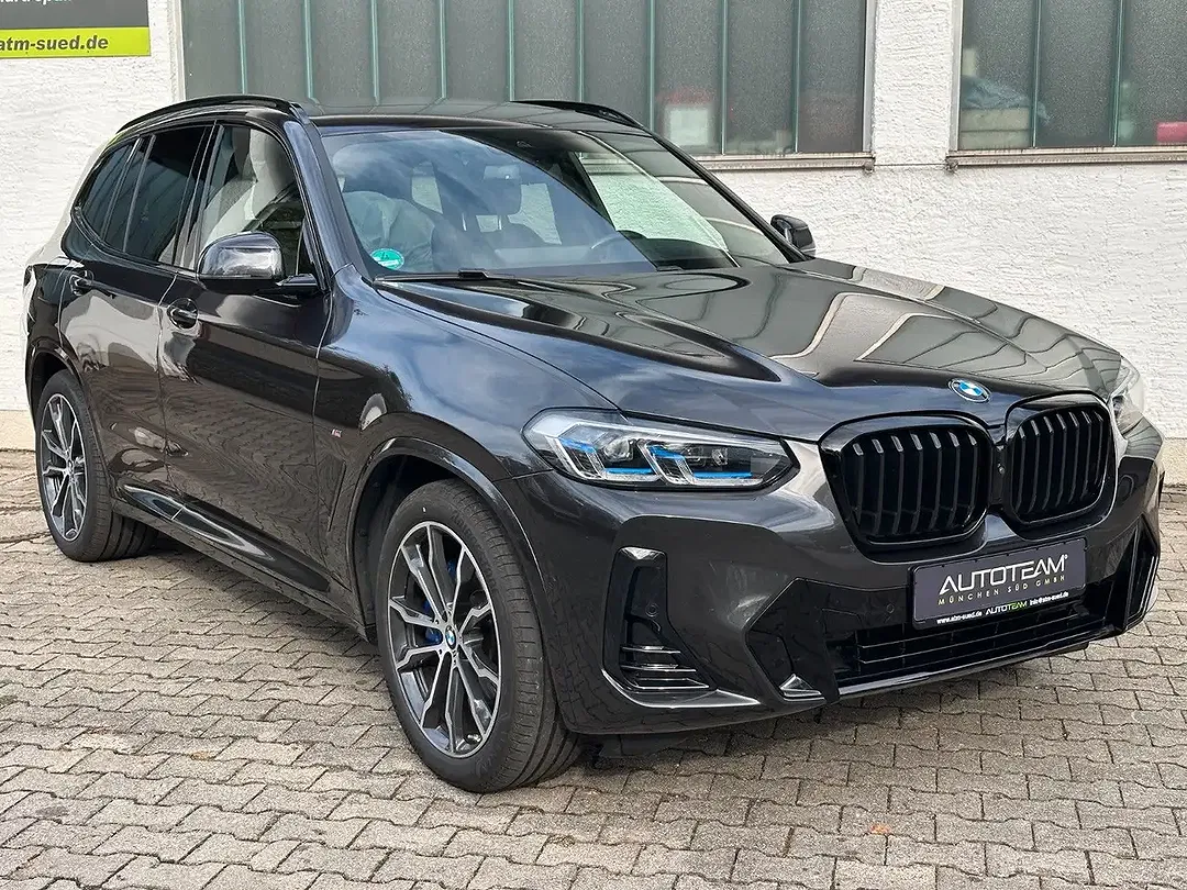 BMW X3 - Thumbnail 1