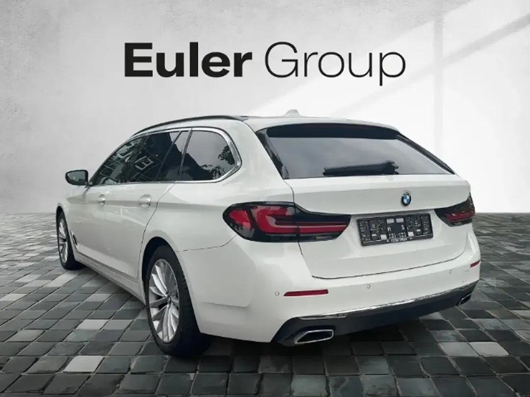 BMW 520 - Thumbnail 3