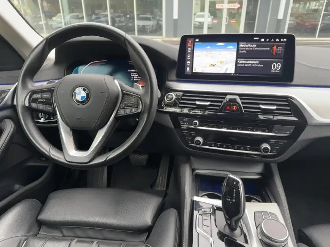 BMW 520 - Thumbnail 8