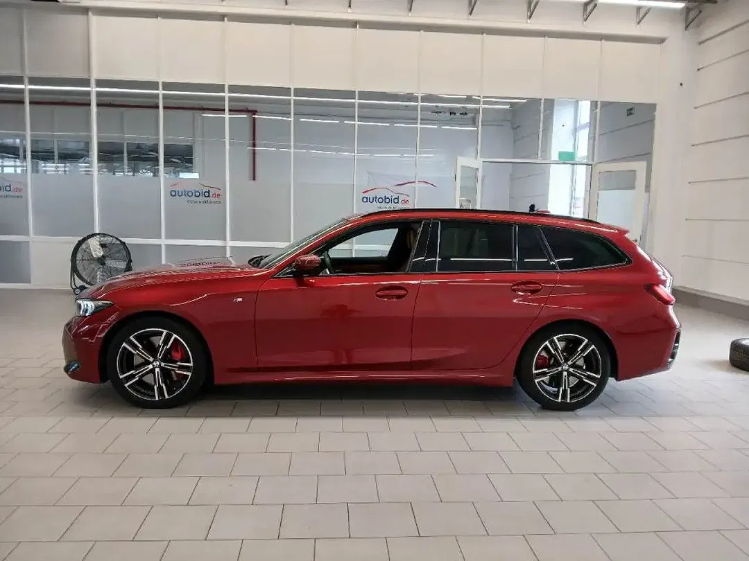 BMW 320 - Thumbnail 2