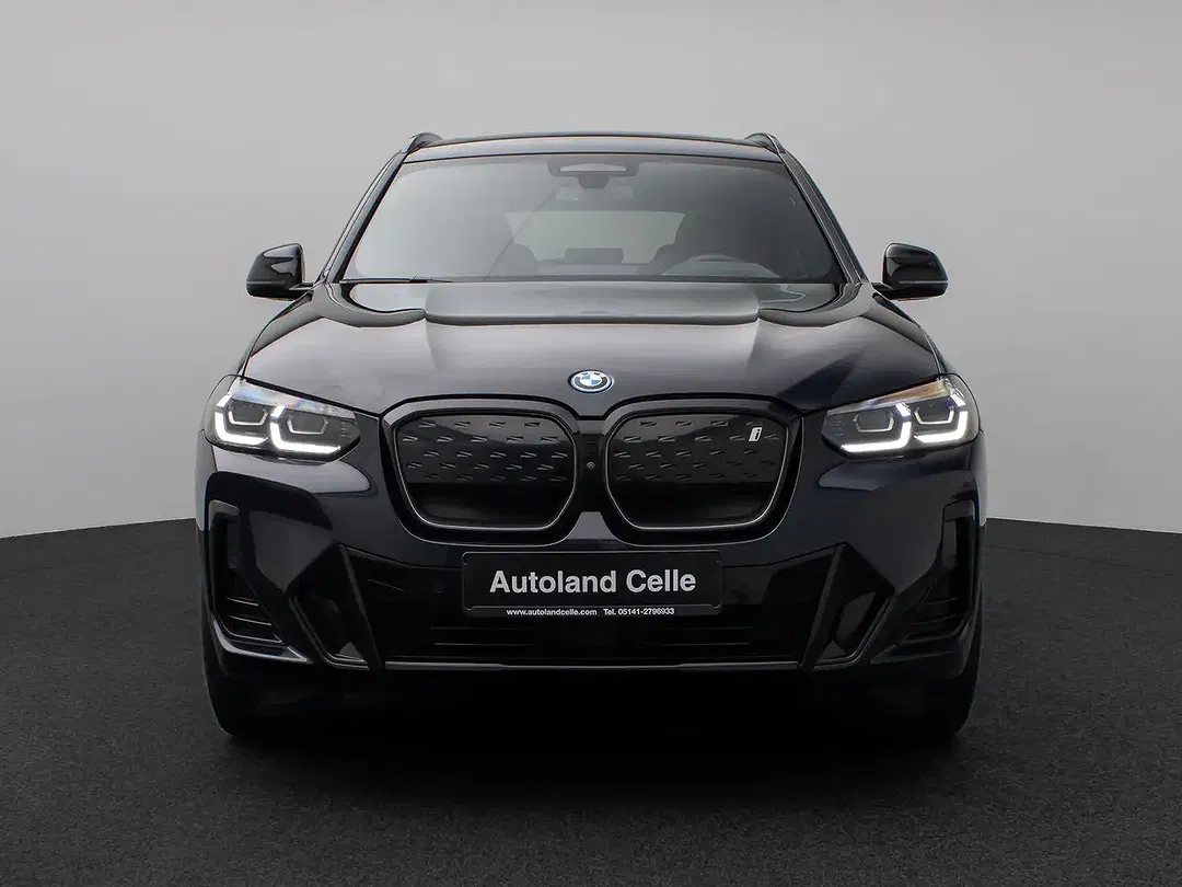 BMW X3 - Thumbnail 2