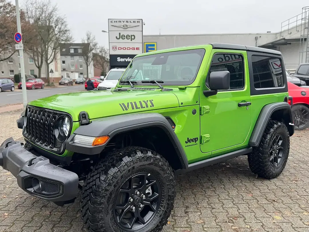 Jeep Wrangler - Thumbnail 8