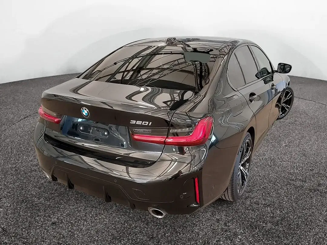 BMW 320 - Thumbnail 6