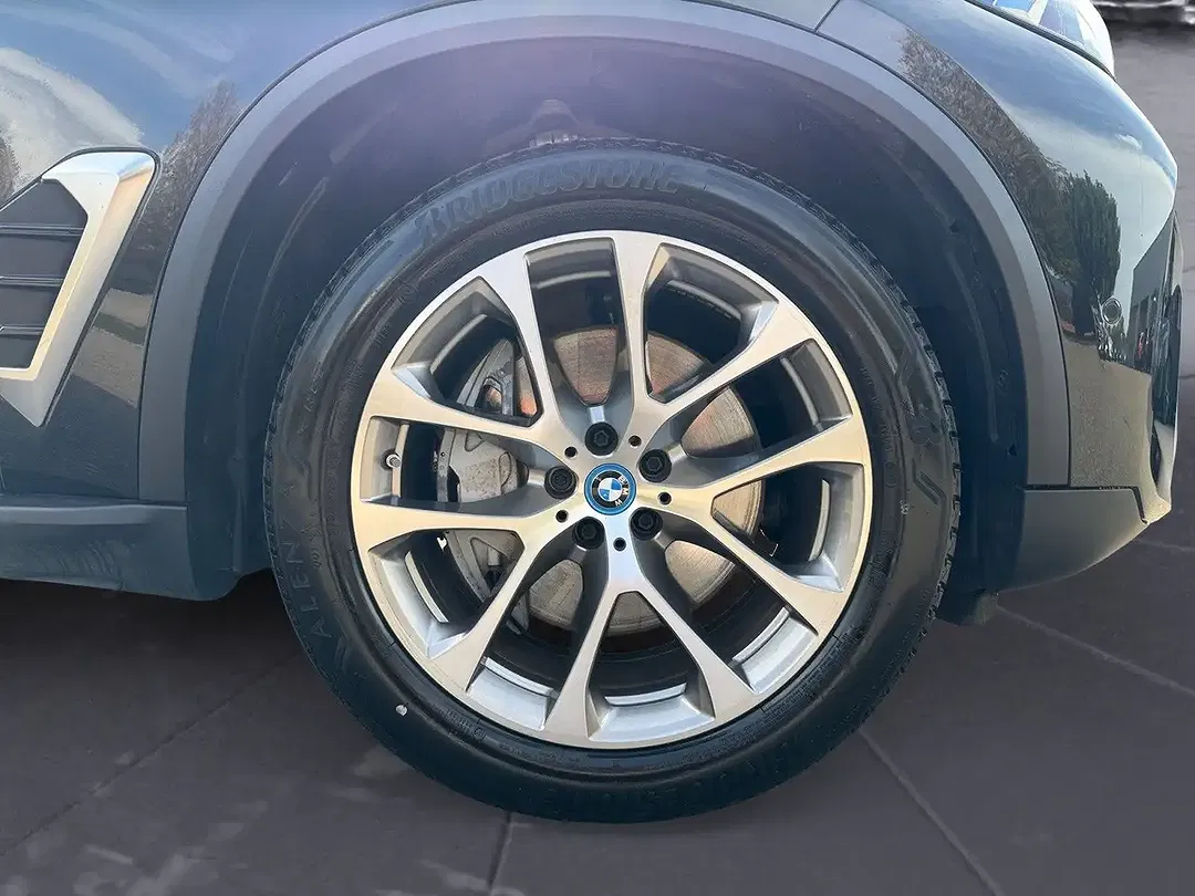 BMW X5 - Thumbnail 8