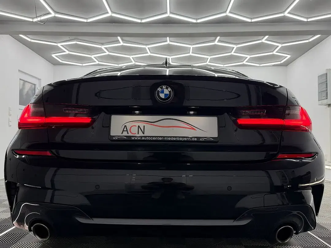 BMW 330 - Thumbnail 10