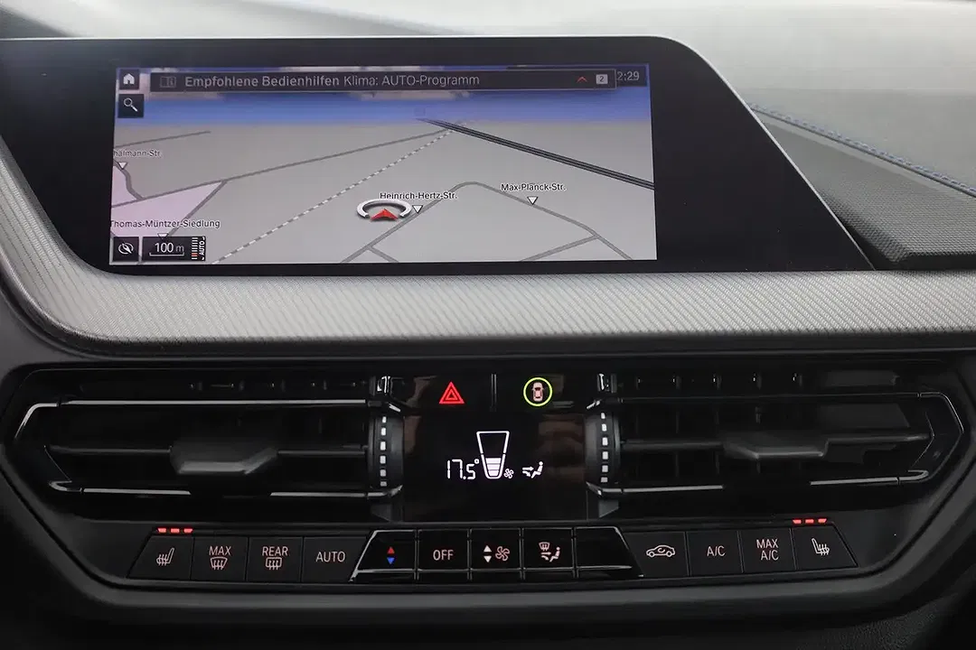 BMW 118 - Thumbnail 11