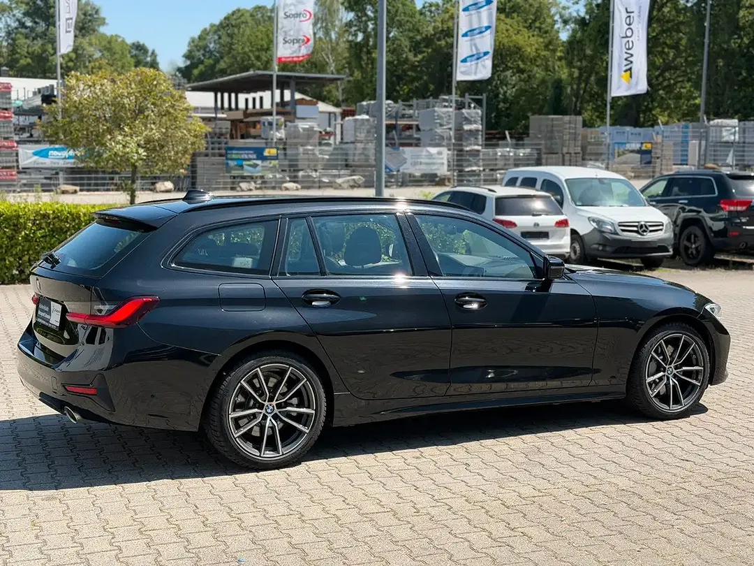 BMW 330 - Thumbnail 13