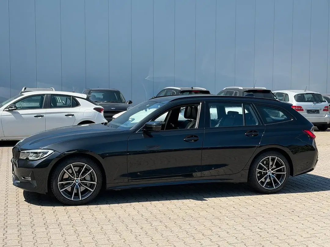 BMW 330 - Thumbnail 9