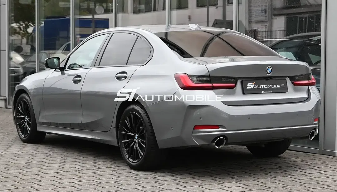 BMW 330 - Thumbnail 3