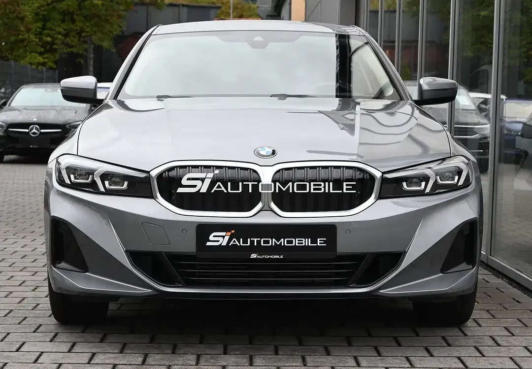 BMW 330 - Thumbnail 8