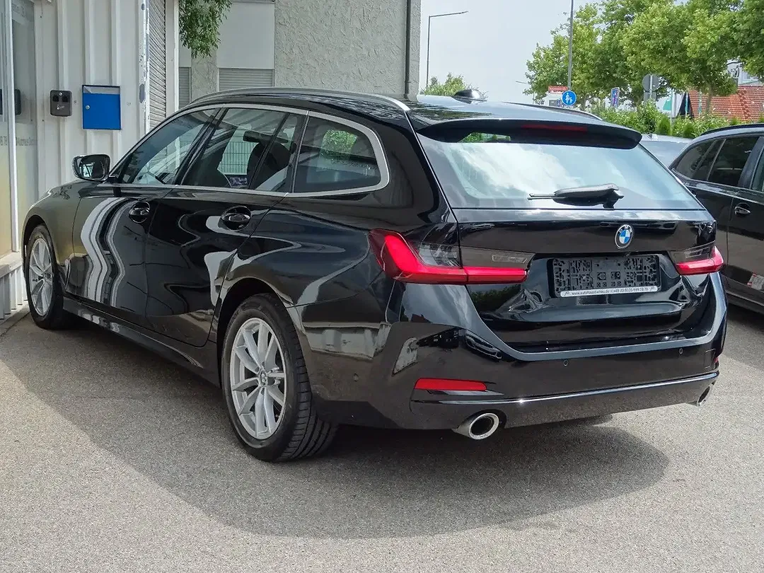 BMW 320 - Thumbnail 4
