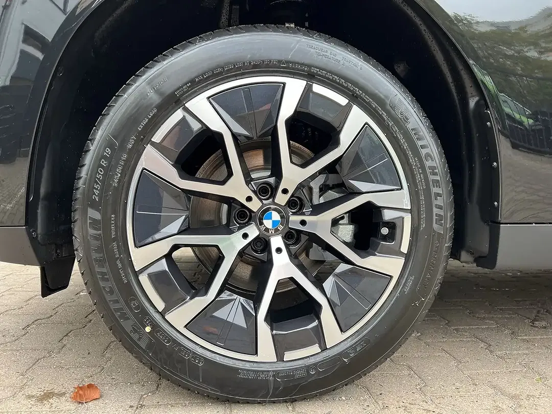 BMW X3 - Thumbnail 3