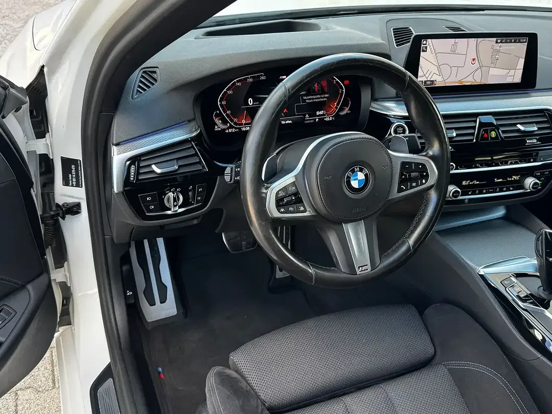 BMW 520 - Thumbnail 2