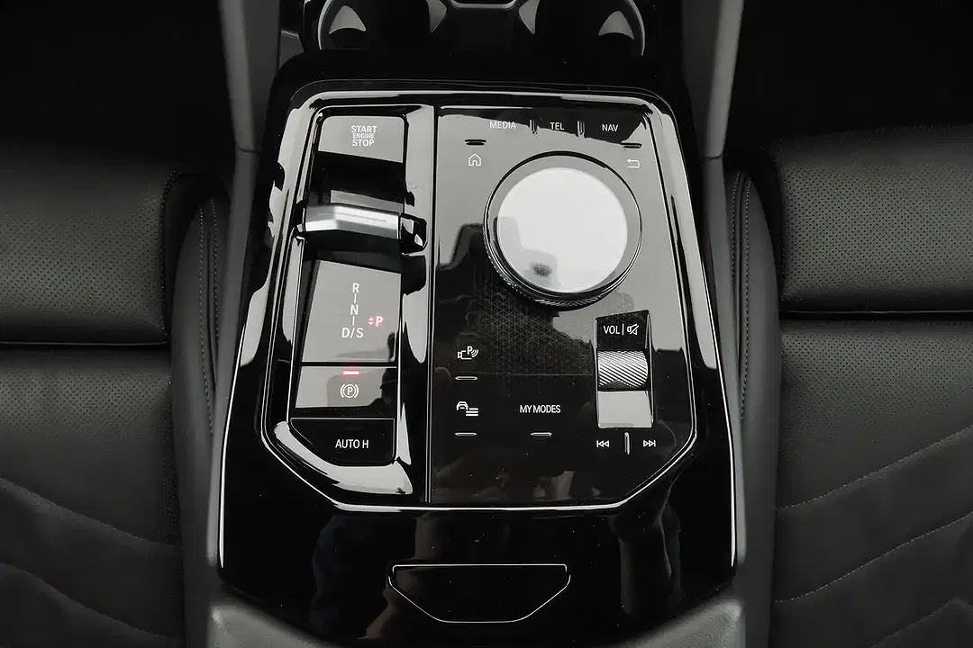 BMW 520 - Thumbnail 13