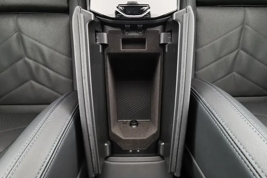 BMW 520 - Thumbnail 14