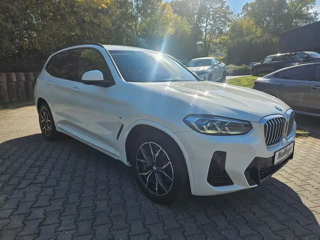 BMW X3 - Thumbnail 2