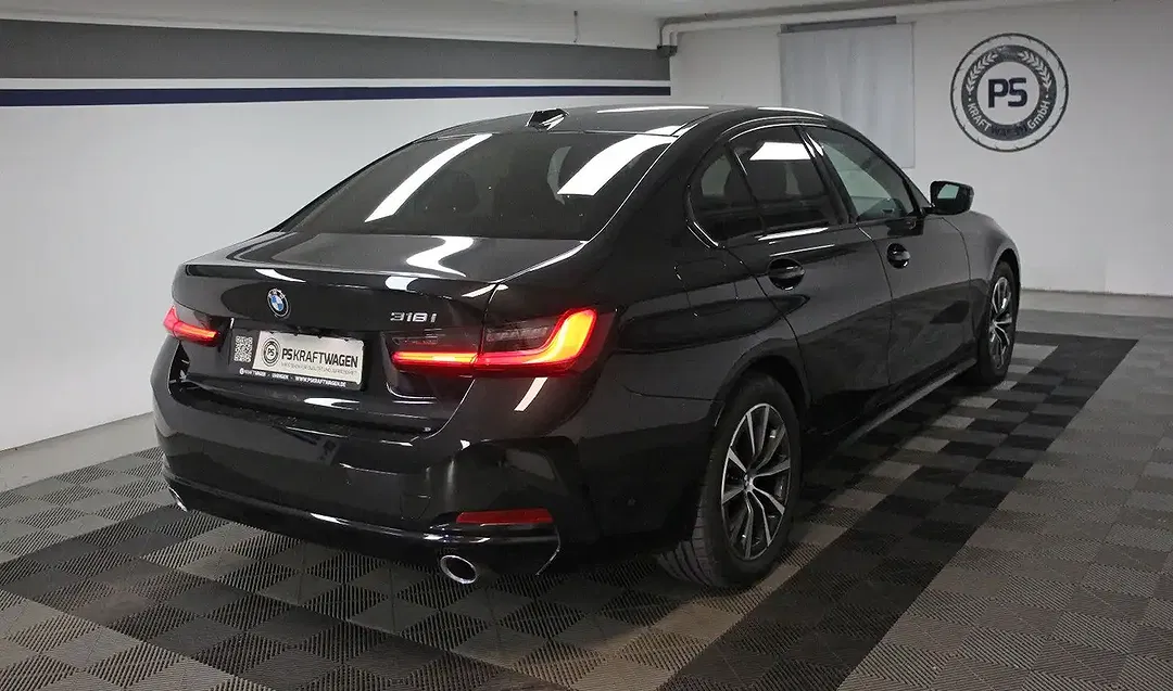 BMW 318 - Thumbnail 3