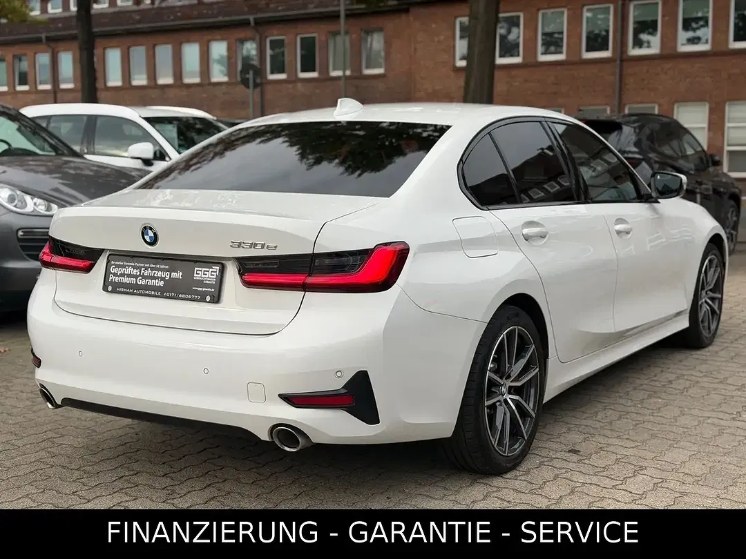 BMW 330 - Thumbnail 11