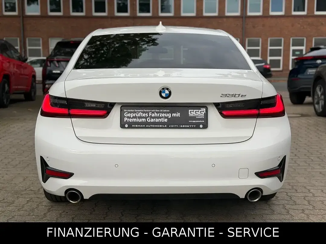 BMW 330 - Thumbnail 12