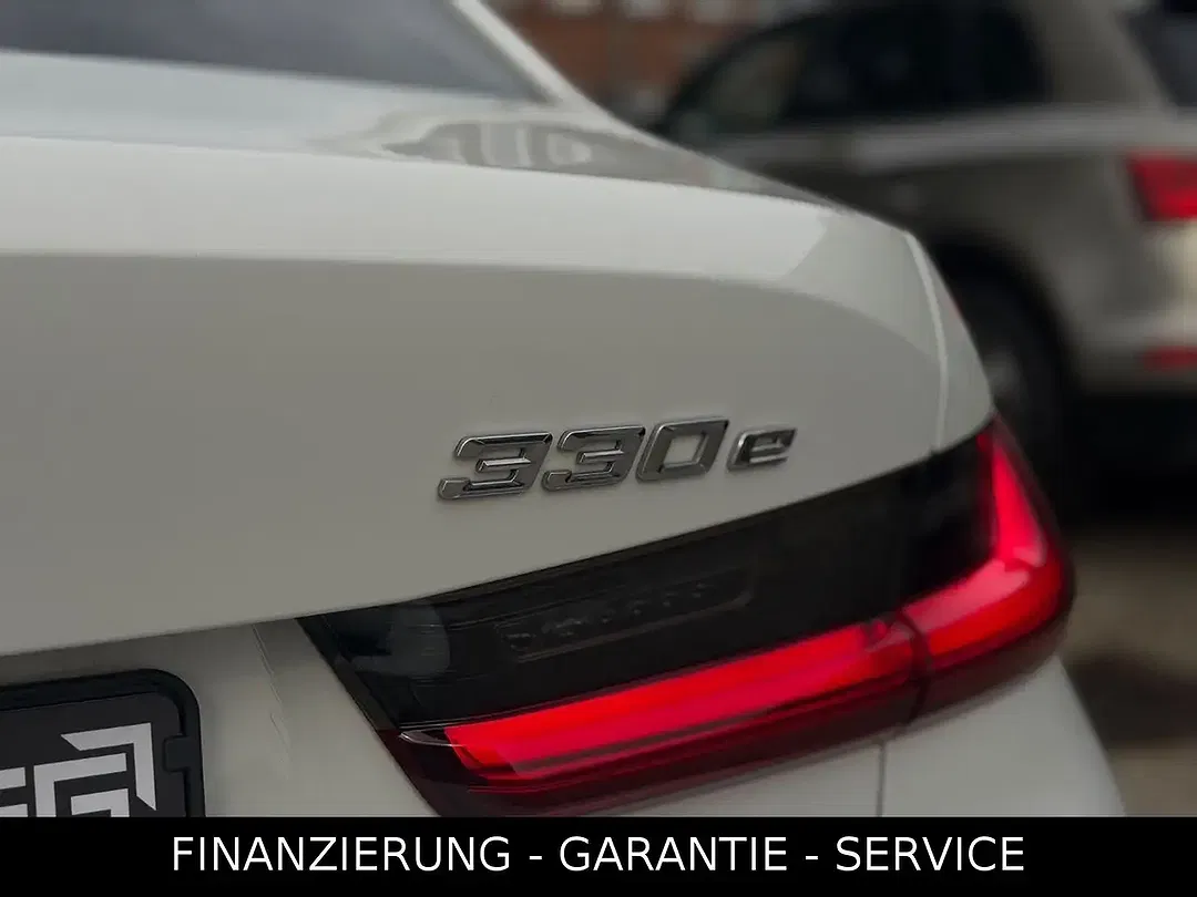 BMW 330 - Thumbnail 14