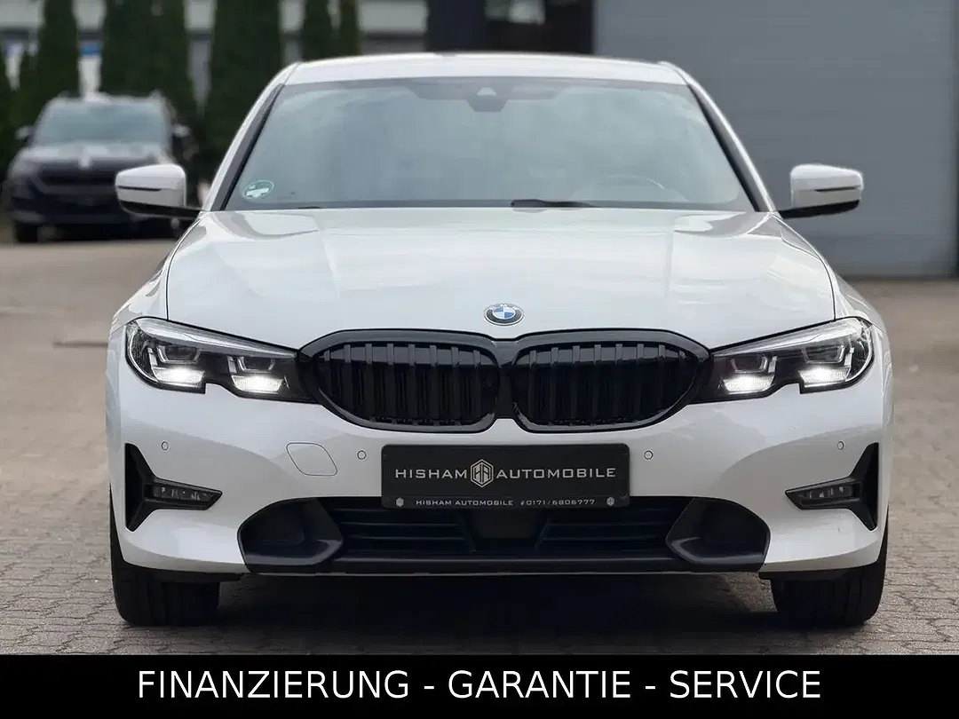 BMW 330 - Thumbnail 3