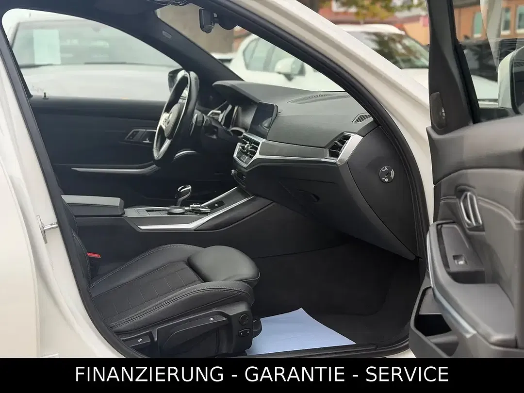 BMW 330 - Thumbnail 6
