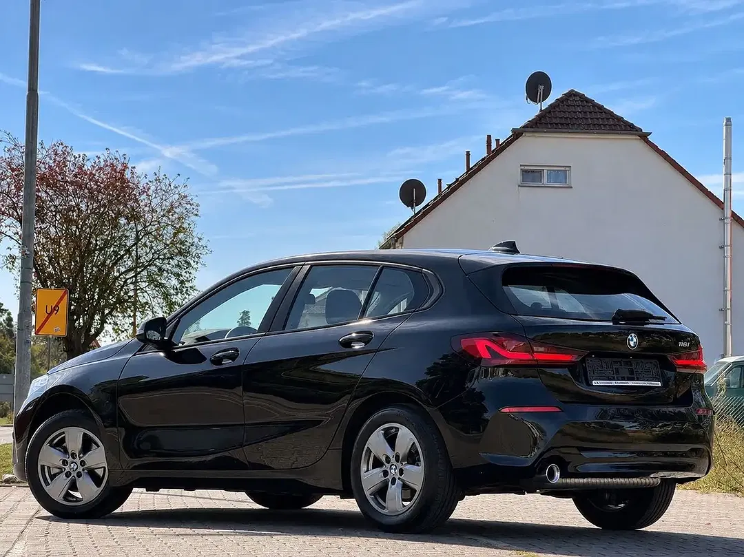 BMW 118 - Thumbnail 9