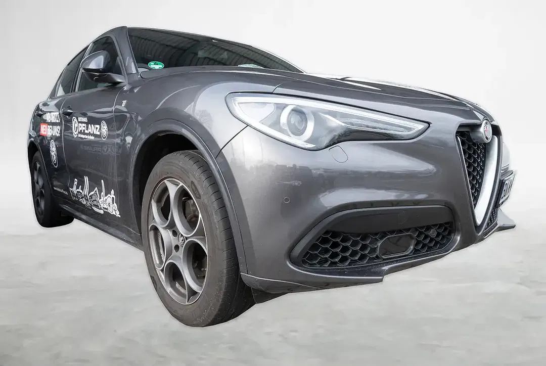 Alfa Romeo Stelvio - Thumbnail 2