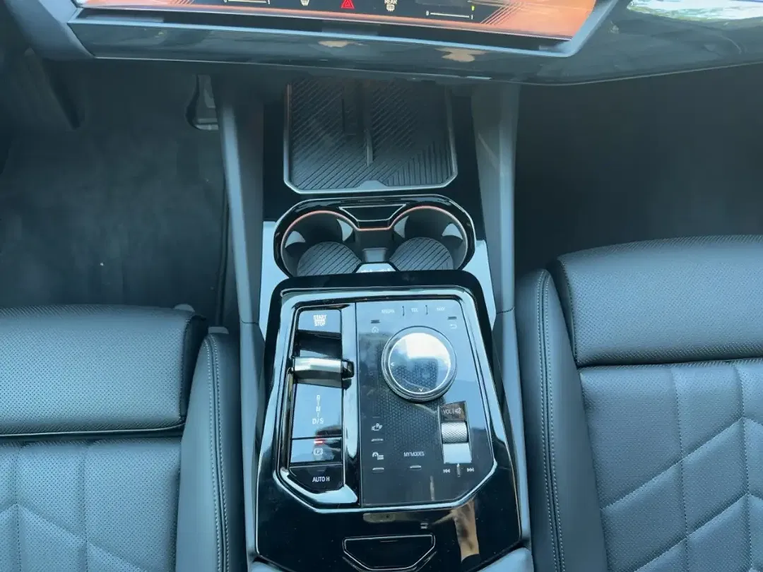 BMW 520 - Thumbnail 11