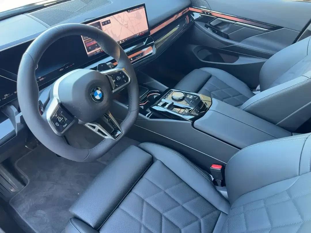 BMW 520 - Thumbnail 6