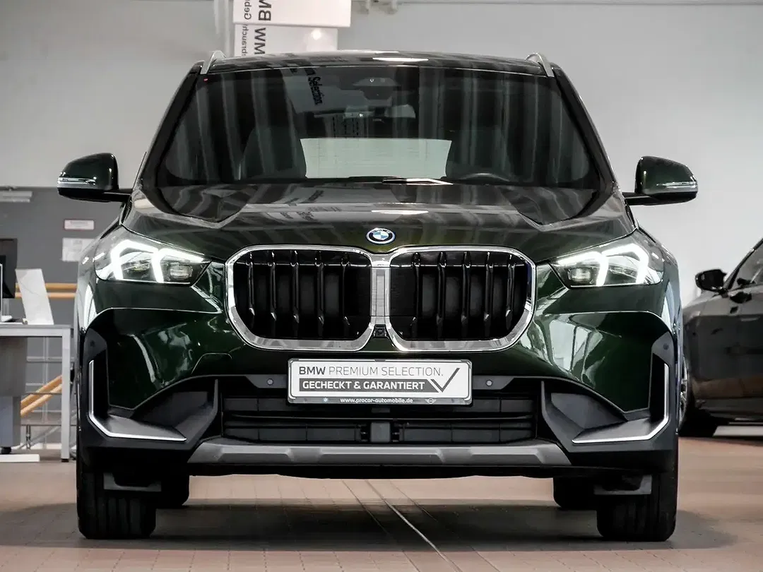 BMW X1 - Thumbnail 3