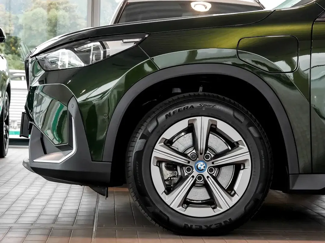 BMW X1 - Thumbnail 6
