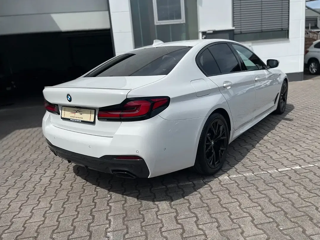 BMW 520 - Thumbnail 9