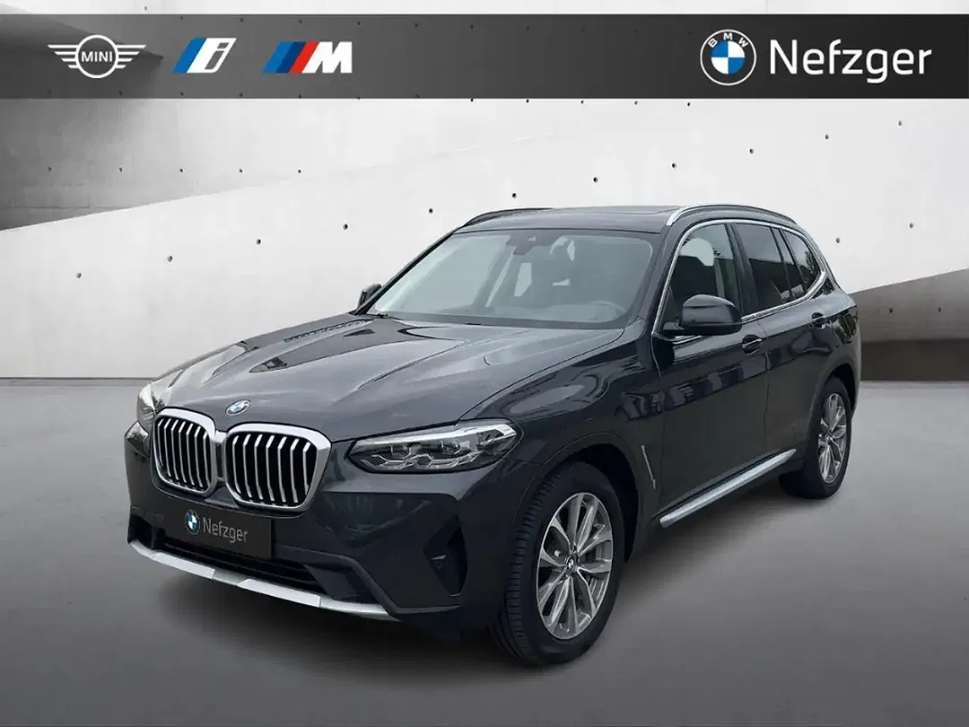 BMW X3 - Thumbnail 1