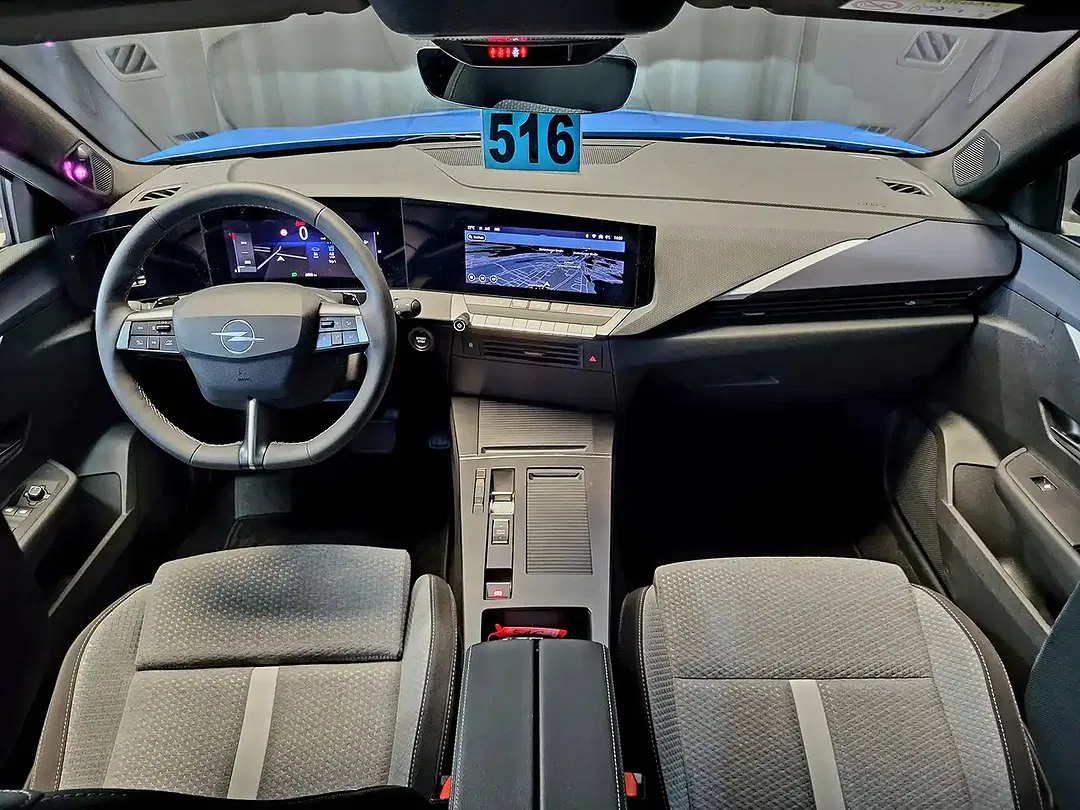 Opel Astra - Thumbnail 11