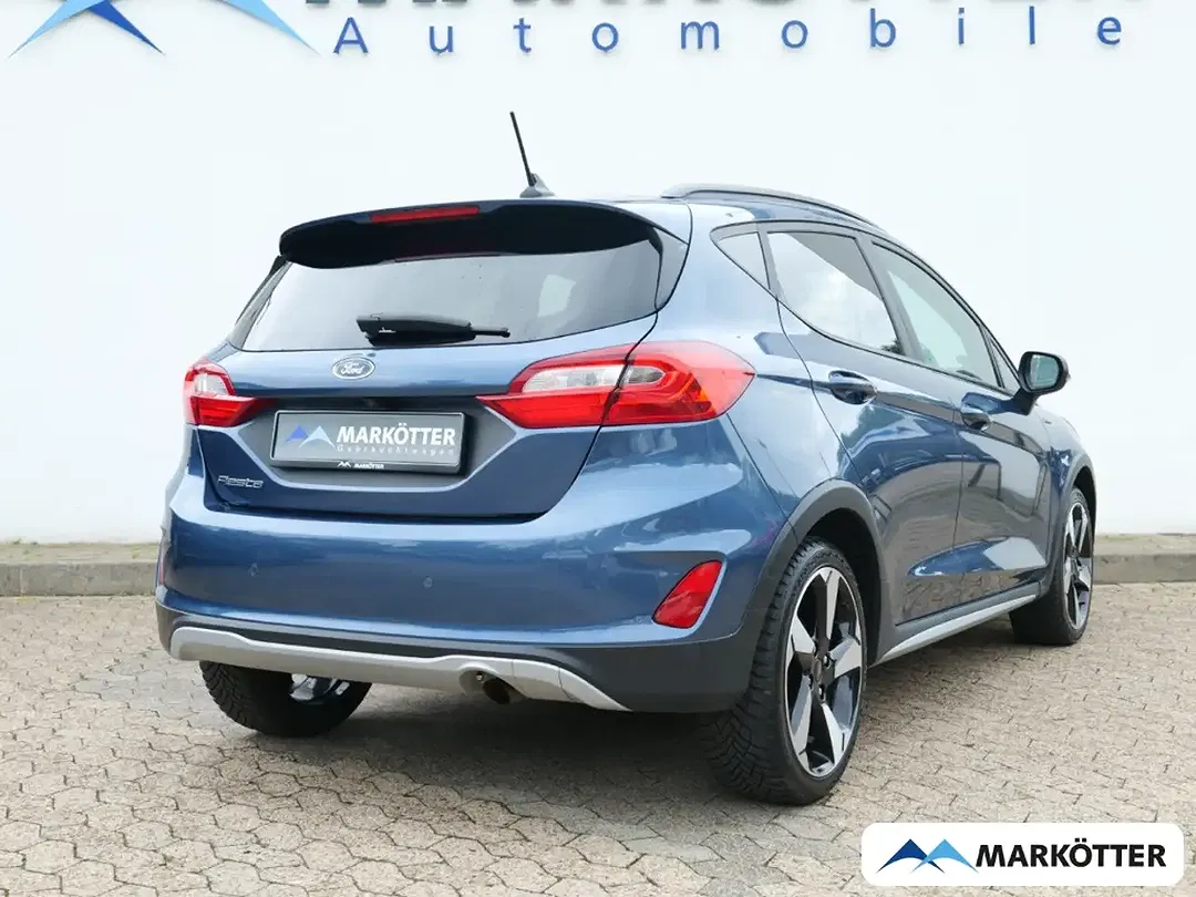 Ford Fiesta - Thumbnail 2