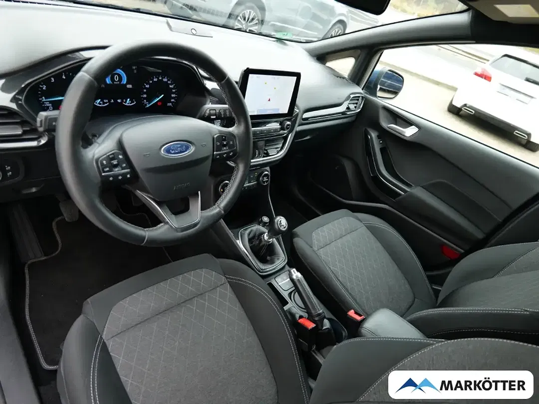 Ford Fiesta - Thumbnail 4