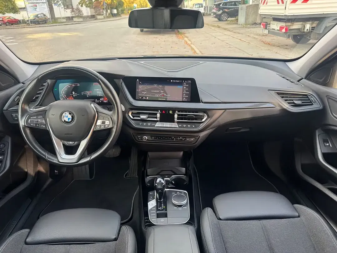 BMW 118 - Thumbnail 2